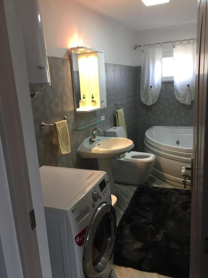Apartamente Gildo 20 Borsa  Luaran gambar